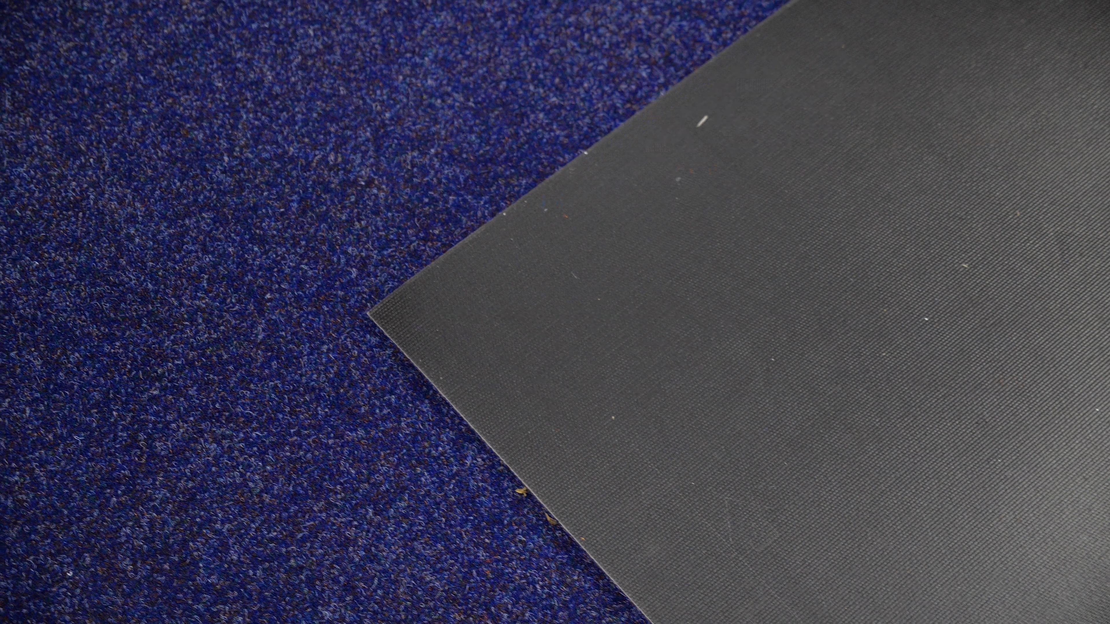  exhibition-carpet-tiles product-details Cambridge-Blueberry-1m-x-1m-Super-Tufted-Needle-Punched-Heavy-Duty-Carpet-Tiles-model-xct-1577P1001876